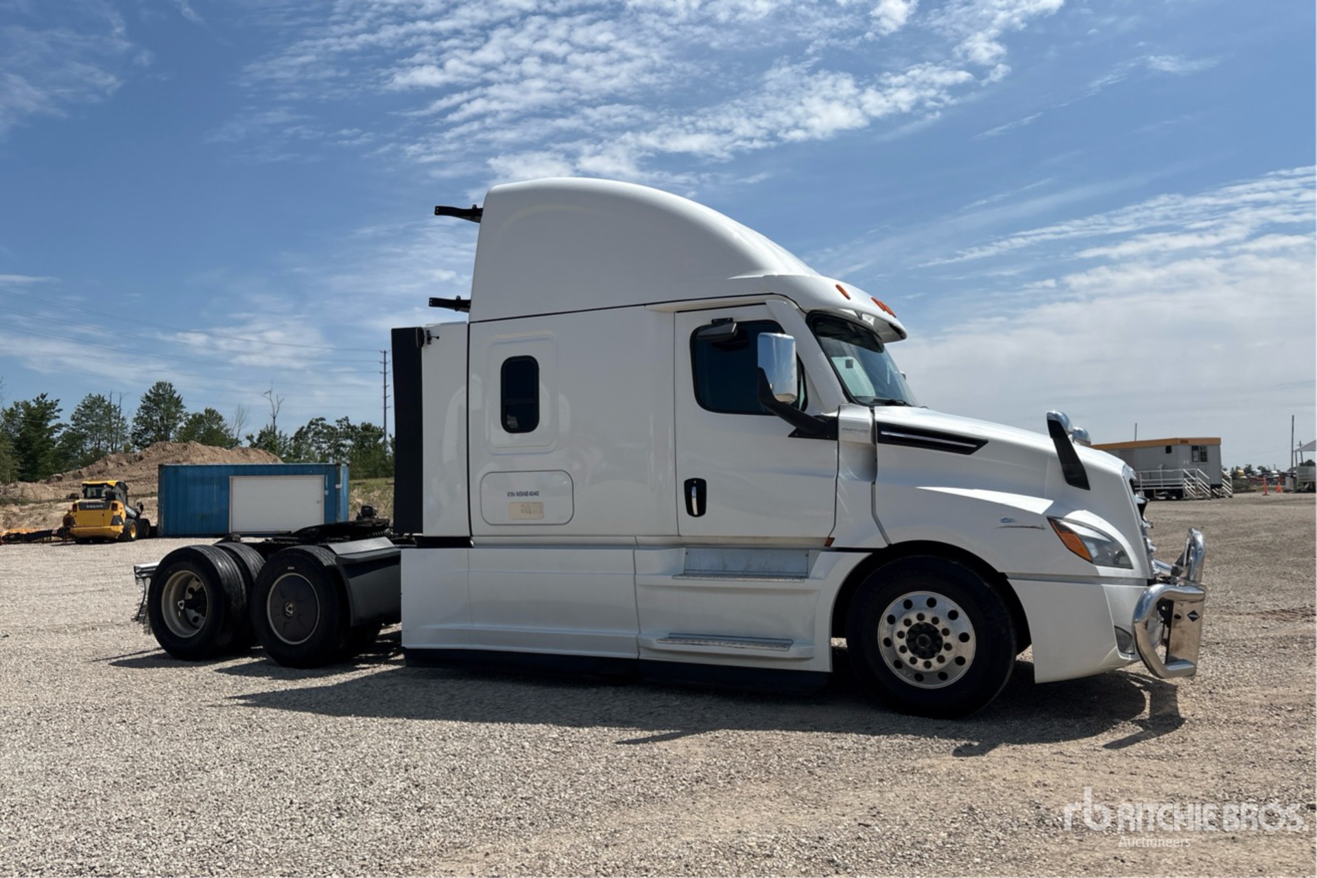 2022 Freightliner CASCADIA 126