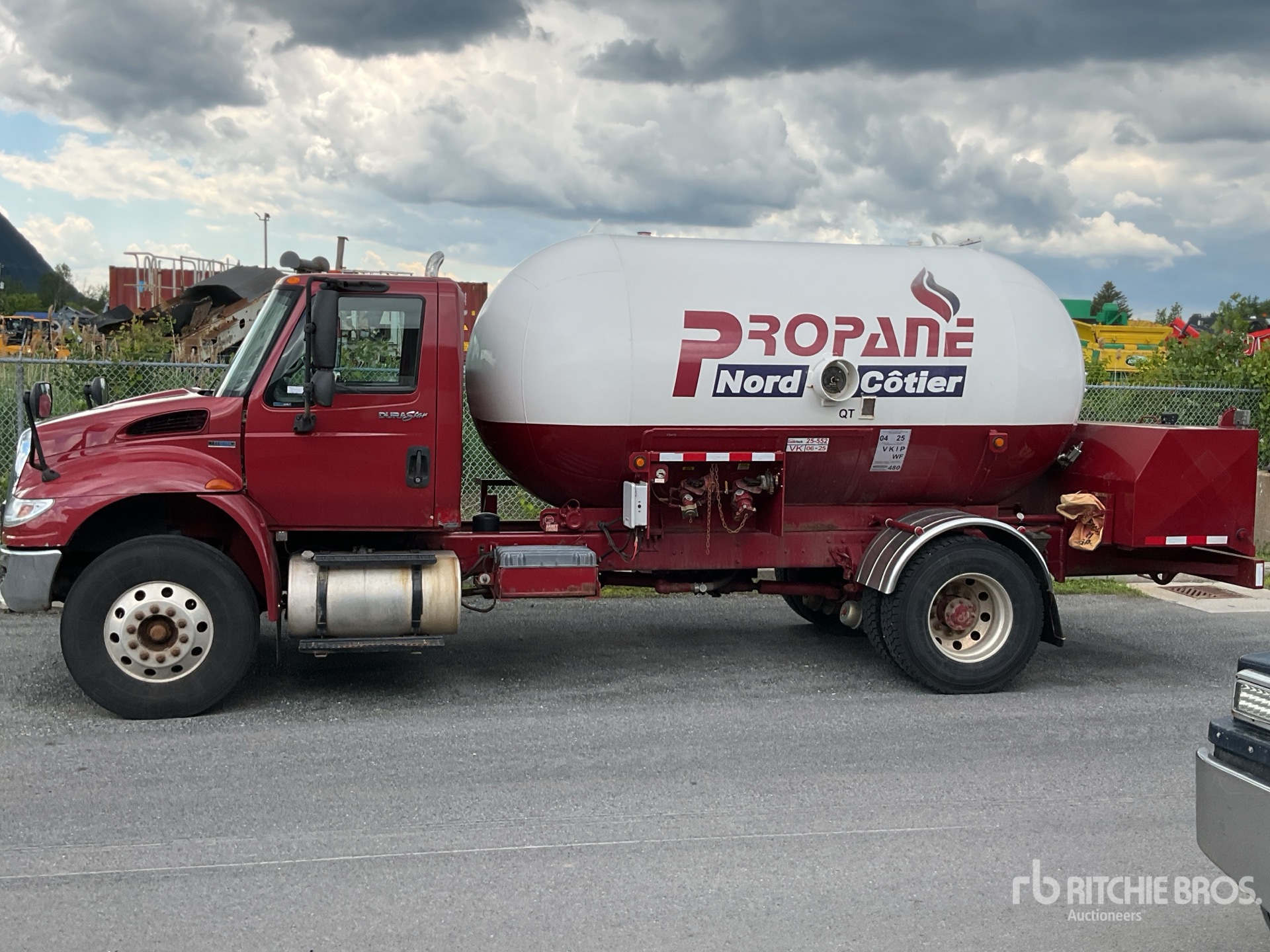 2011 International 4400 SBA
