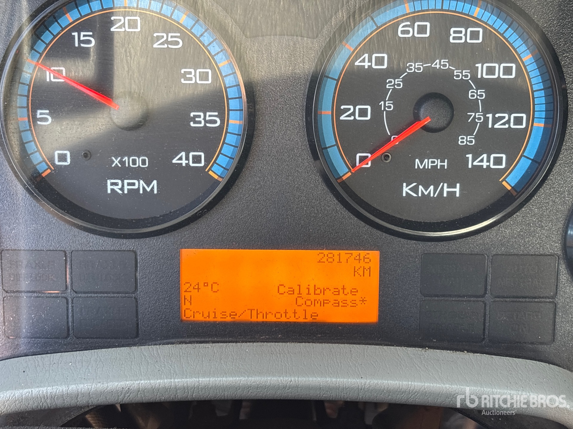 2011 International 4400 SBA