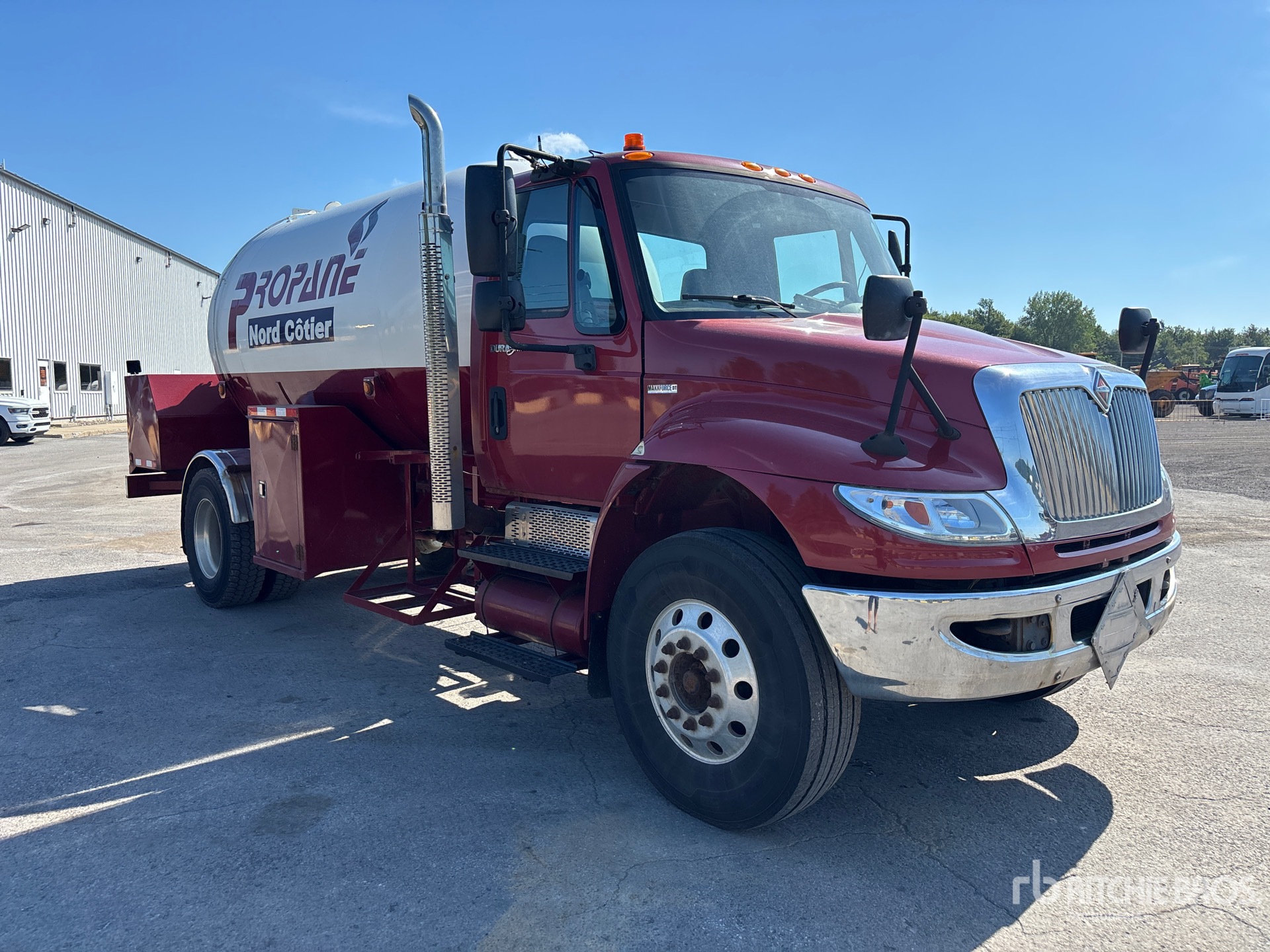 2011 International 4400 SBA