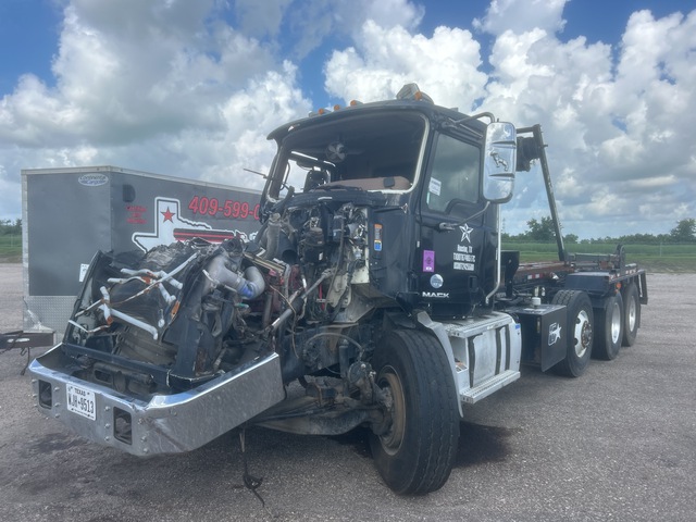 2019 Mack GU813 8x4 Roll-Off Truck (Inoperable)