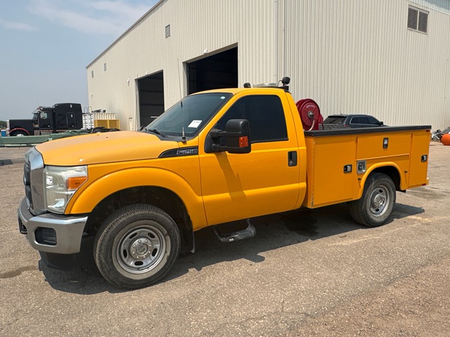 2016 Ford F-250 XL 4x4 Utility Truck 2016 Ford F-250 XL 4x4 Utility Truck