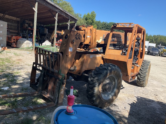 2002 Lull 844C42 Telehandler (Inoperable) 2002 Lull 844C42 Telehandler (Inoperable)