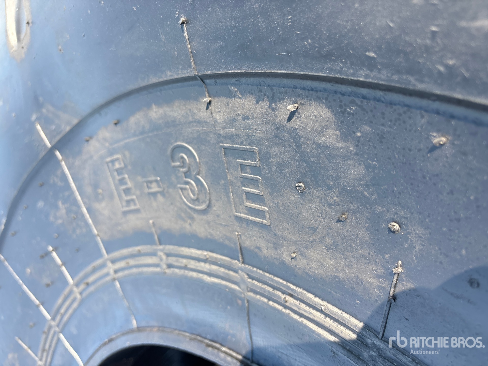 Maverick Quantity of (4) 23.5x25 E3/L3 ( ...