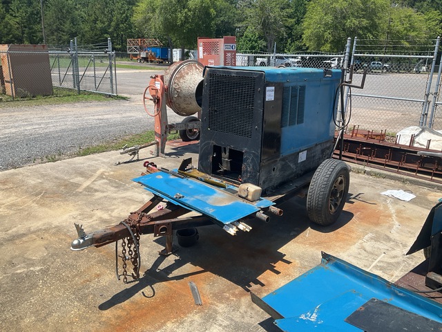 2003 Miller Big Blue 302 400 A Mobile Stick Engine Driven Welder (Inoperable)