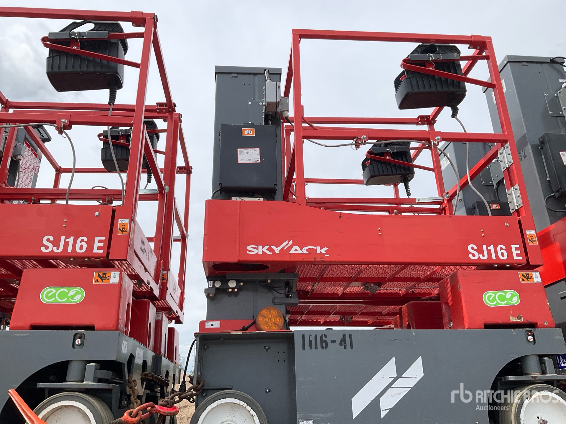 Photo of a 2023 Skyjack SJ16E