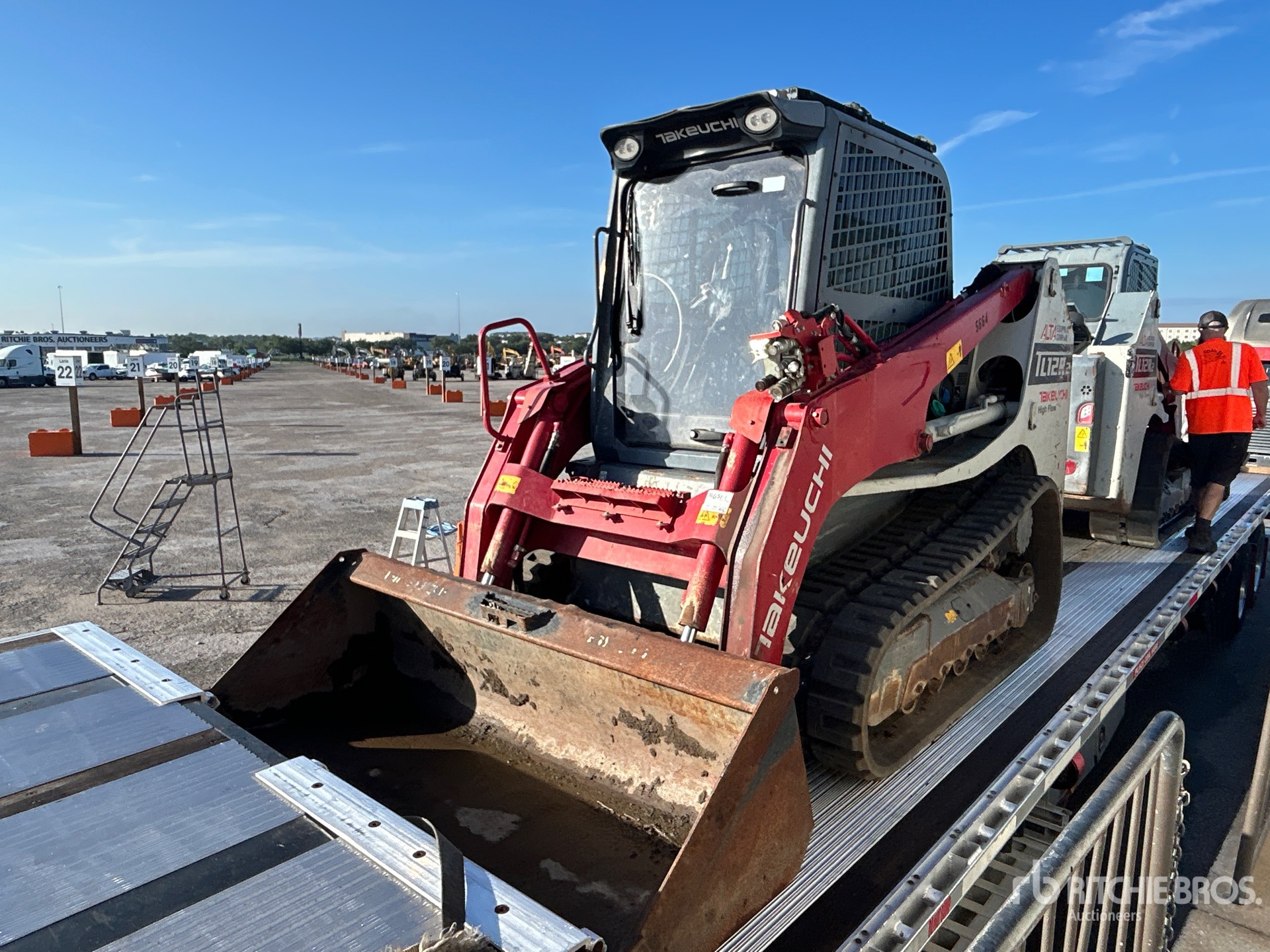 Photo of a 2022 Takeuchi TL12R2CRH