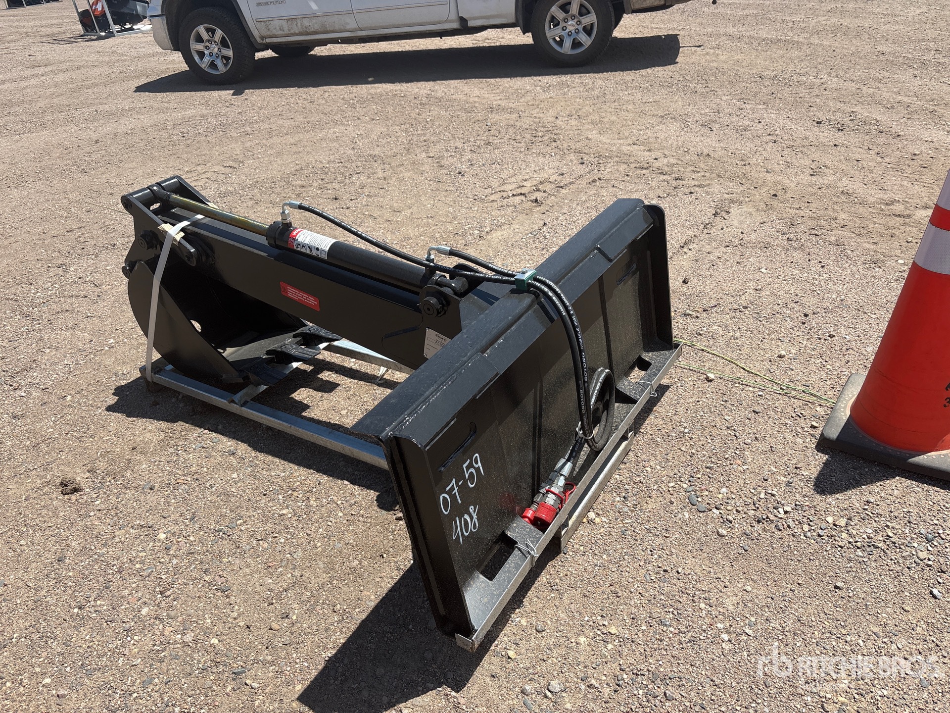 General Appearance with Picture, Right Rear Corner