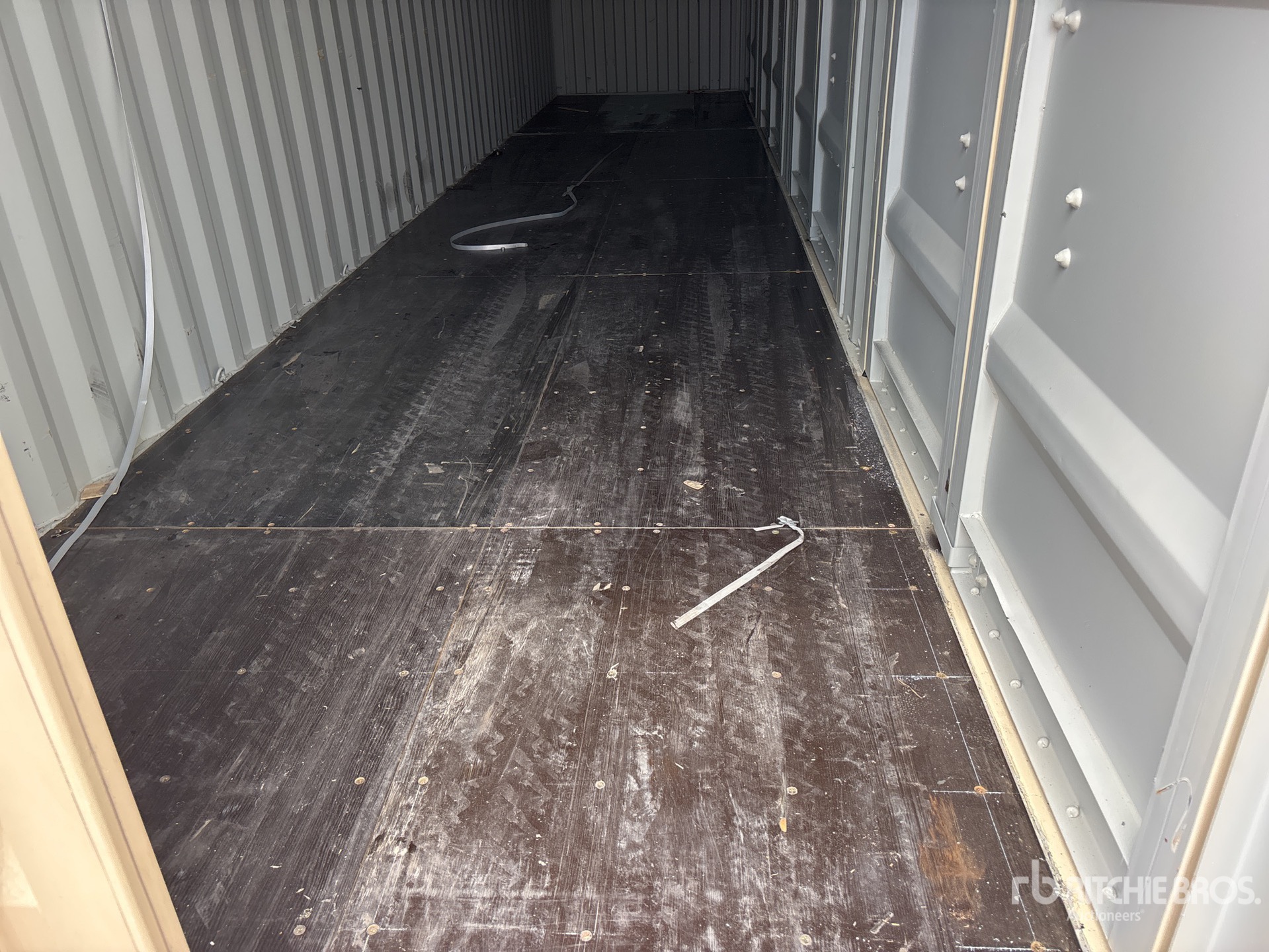 2026 LYALS 40 FT HIGH CUBE MULTI-DOOR