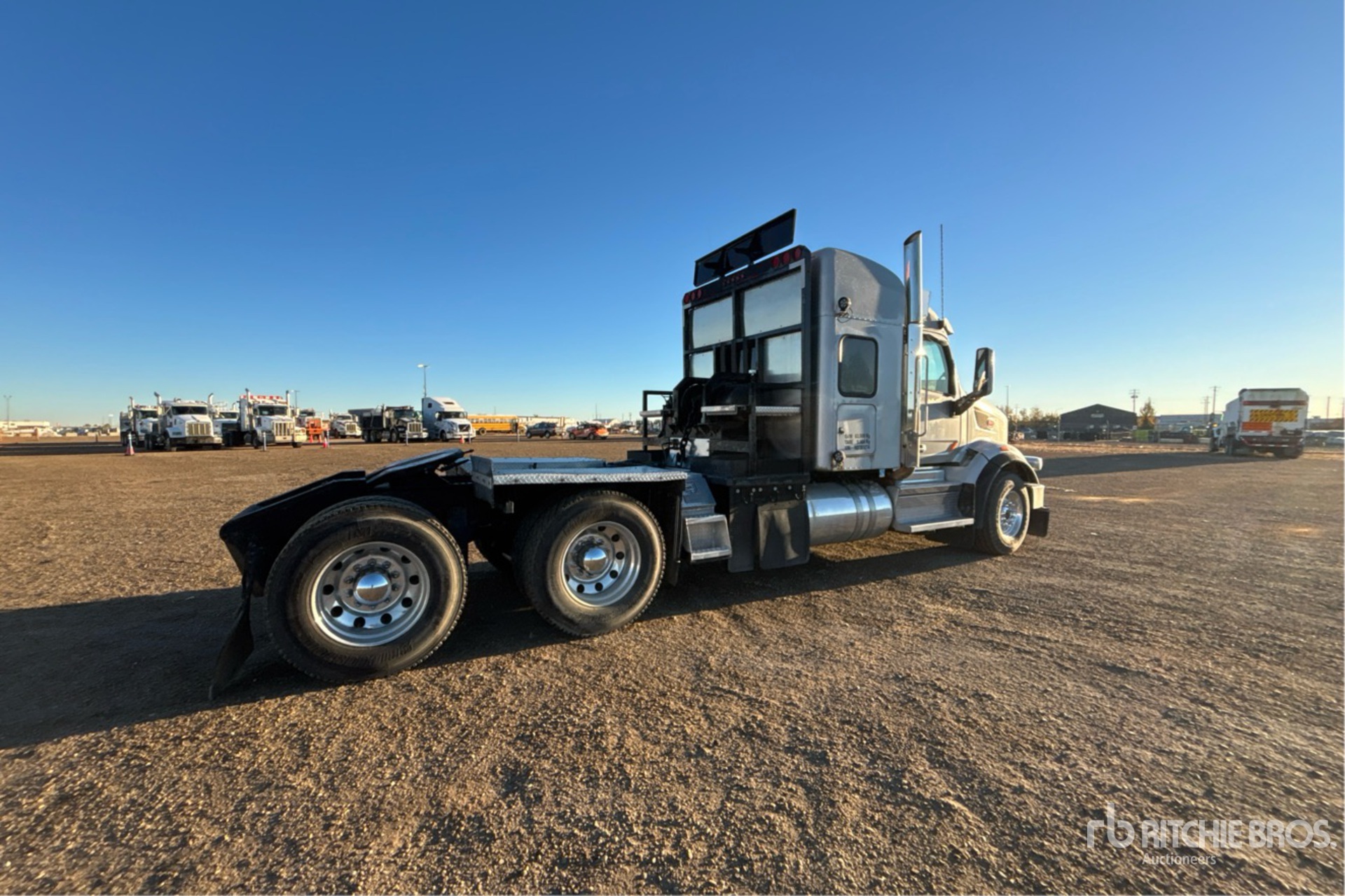 2022 Peterbilt 567