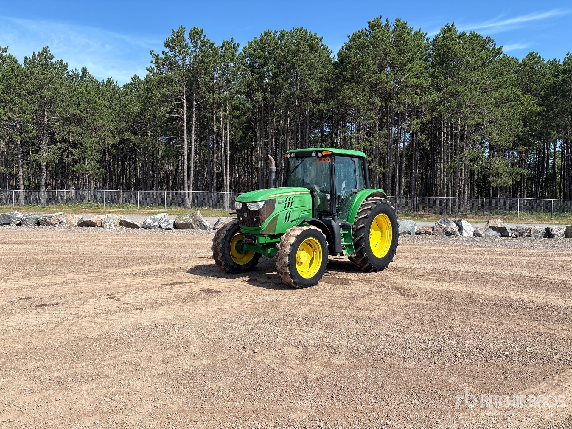 2015 John Deere 6115M