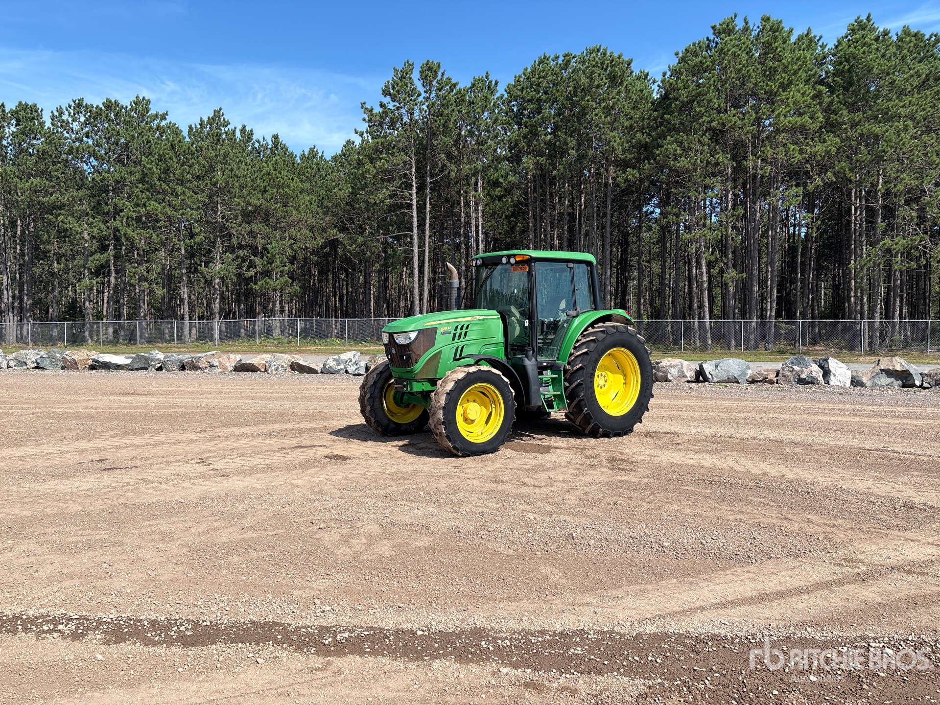 2015 John Deere 6115M