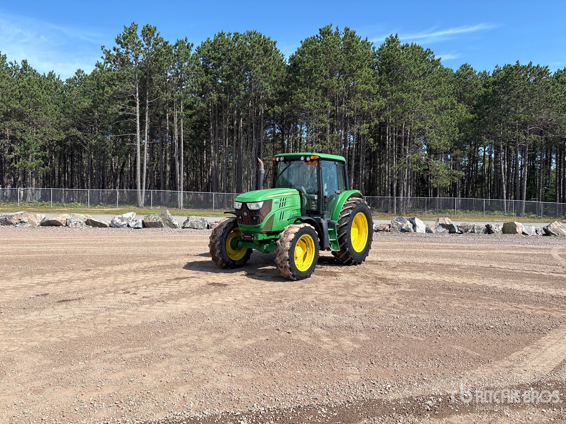 2015 John Deere 6115M