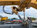 Hydraulics with Saddle Positioning Cylinder