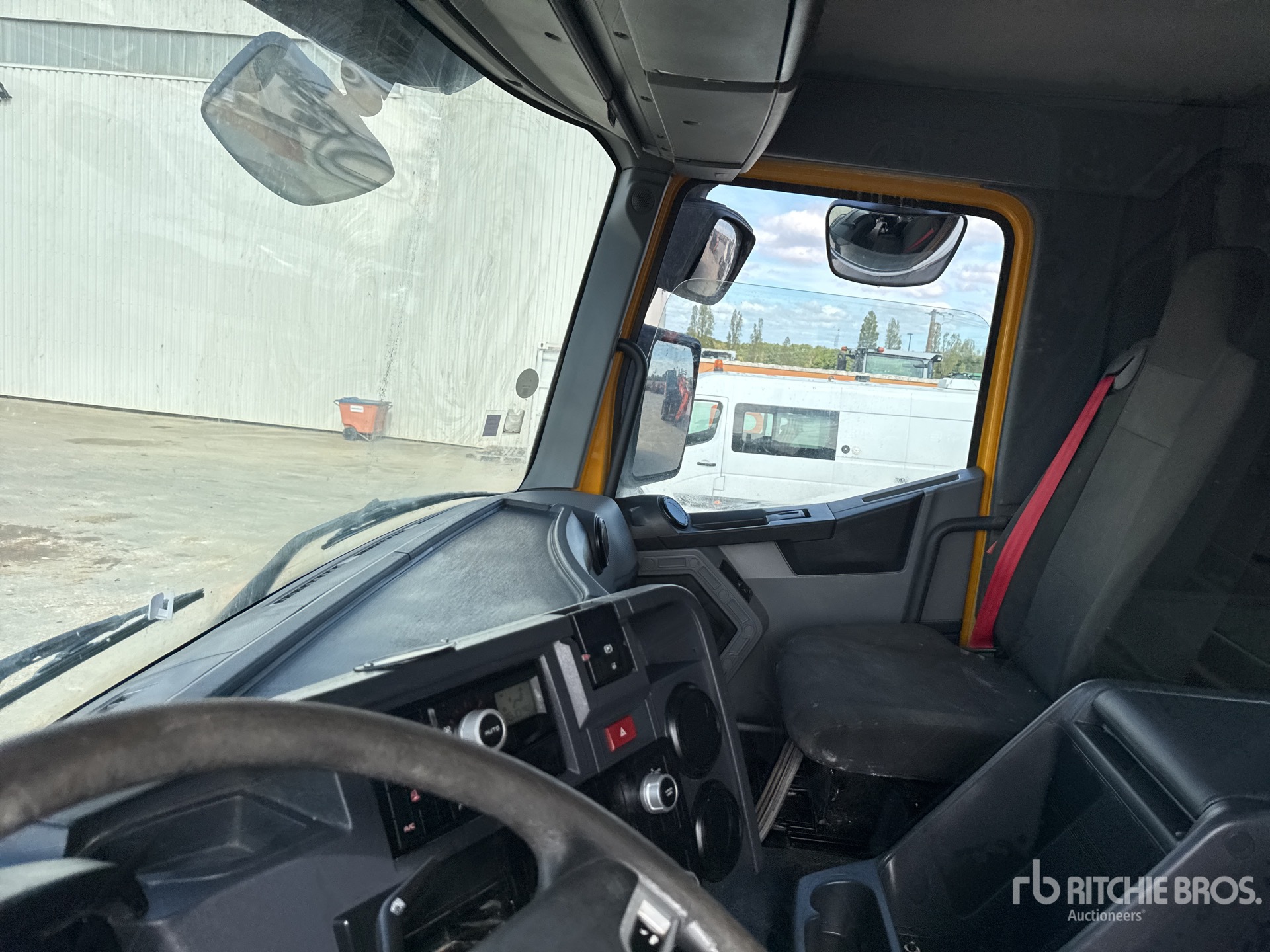 2015 Renault K440