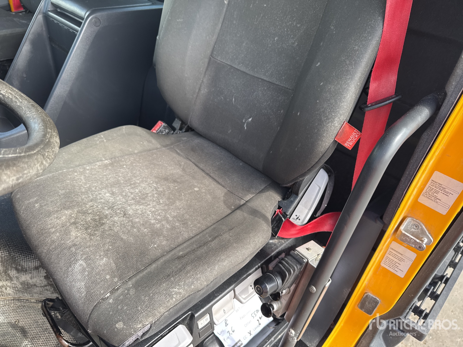 2015 Renault K440