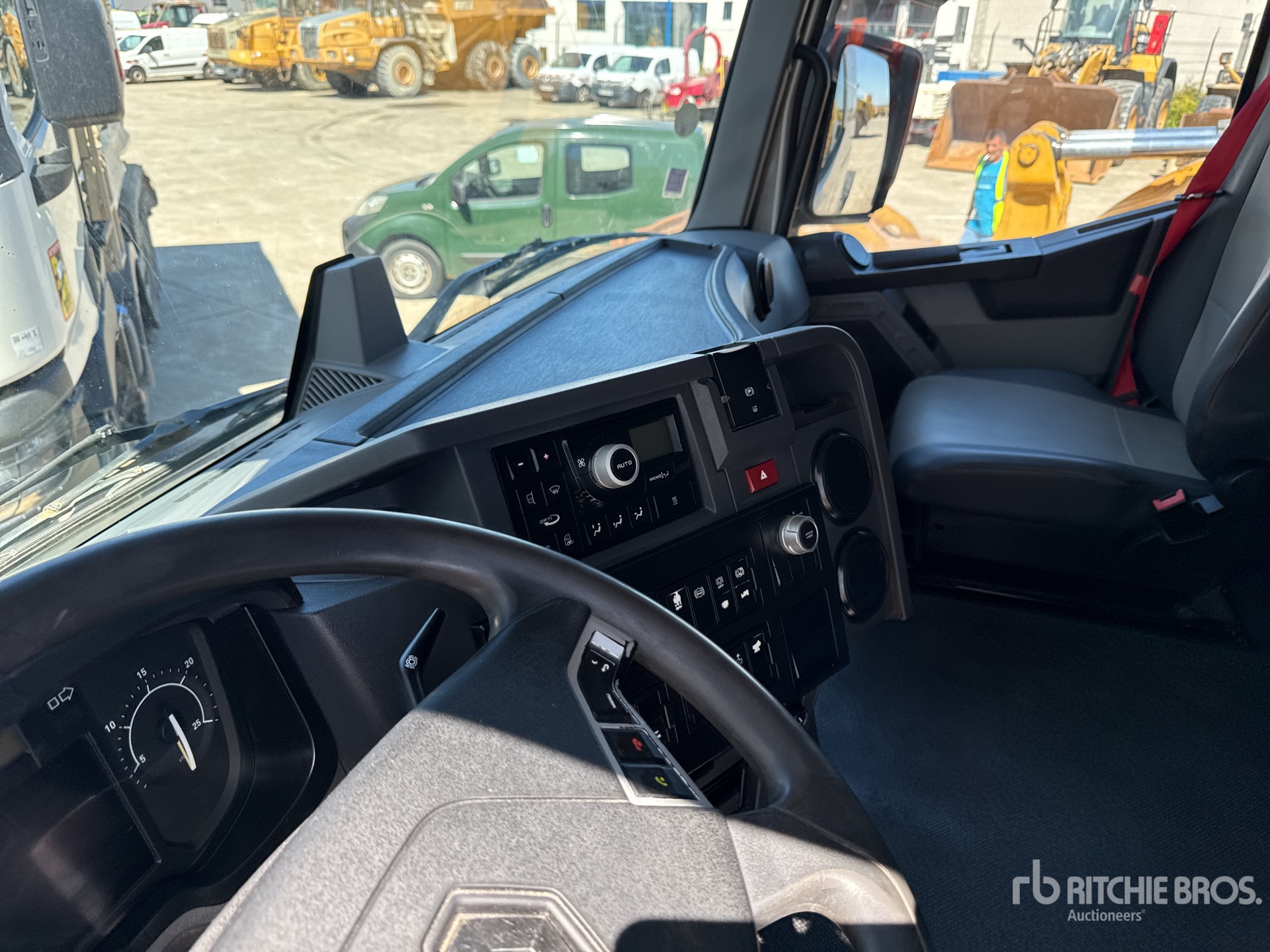 2017 Renault C430