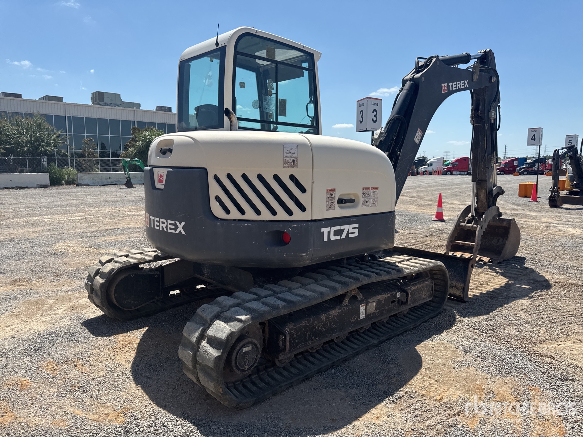 General Appearance with Picture, Right Rear Corner