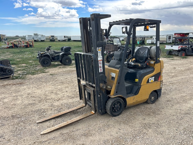 Cat 2C35004-LE 4750 lb Cushion Tire Forklift Cat 2C35004-LE 4750 lb Cushion Tire Forklift