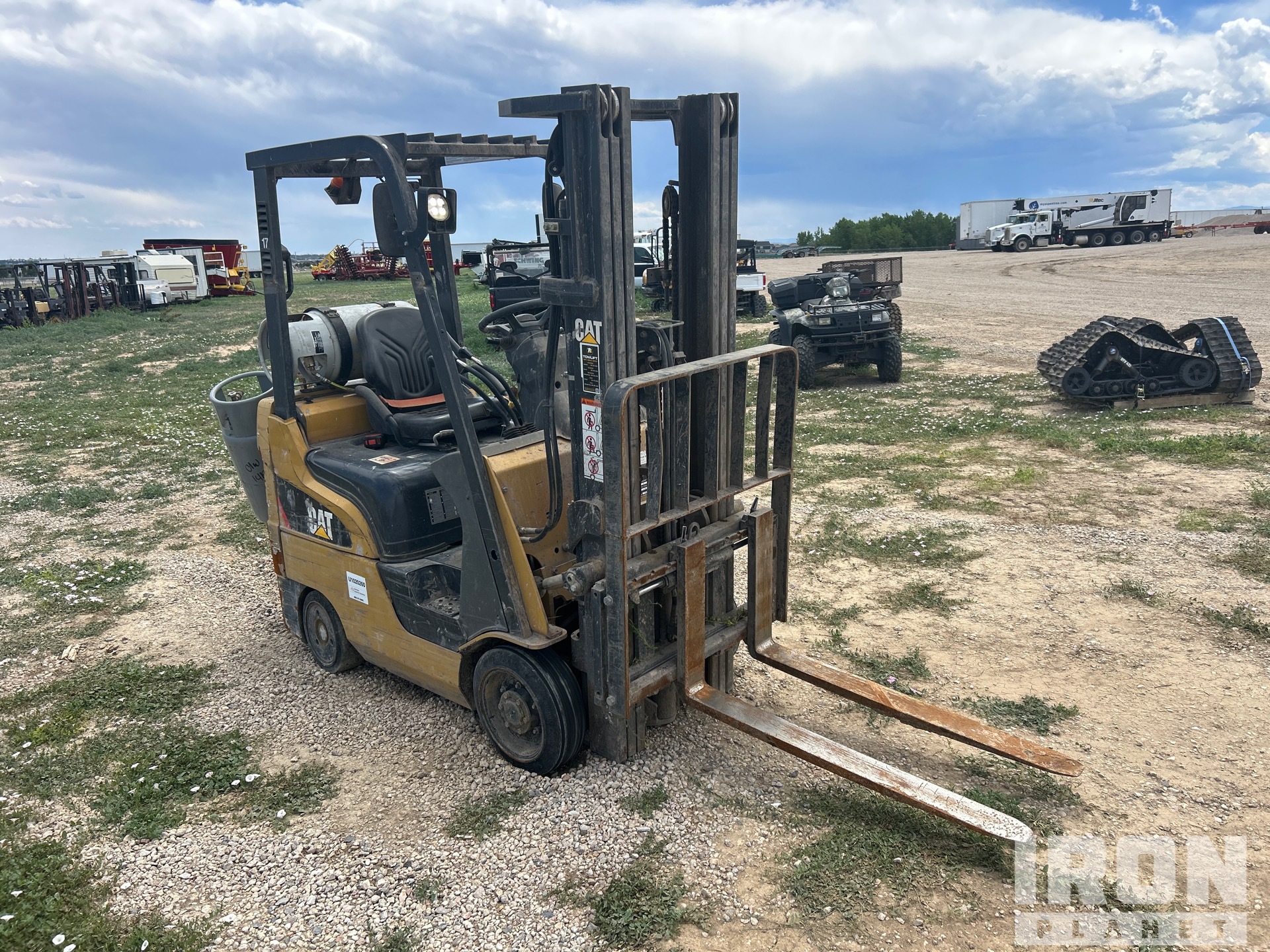 General Appearance - Lift Truck* with Imagen: esquina delantera derecha