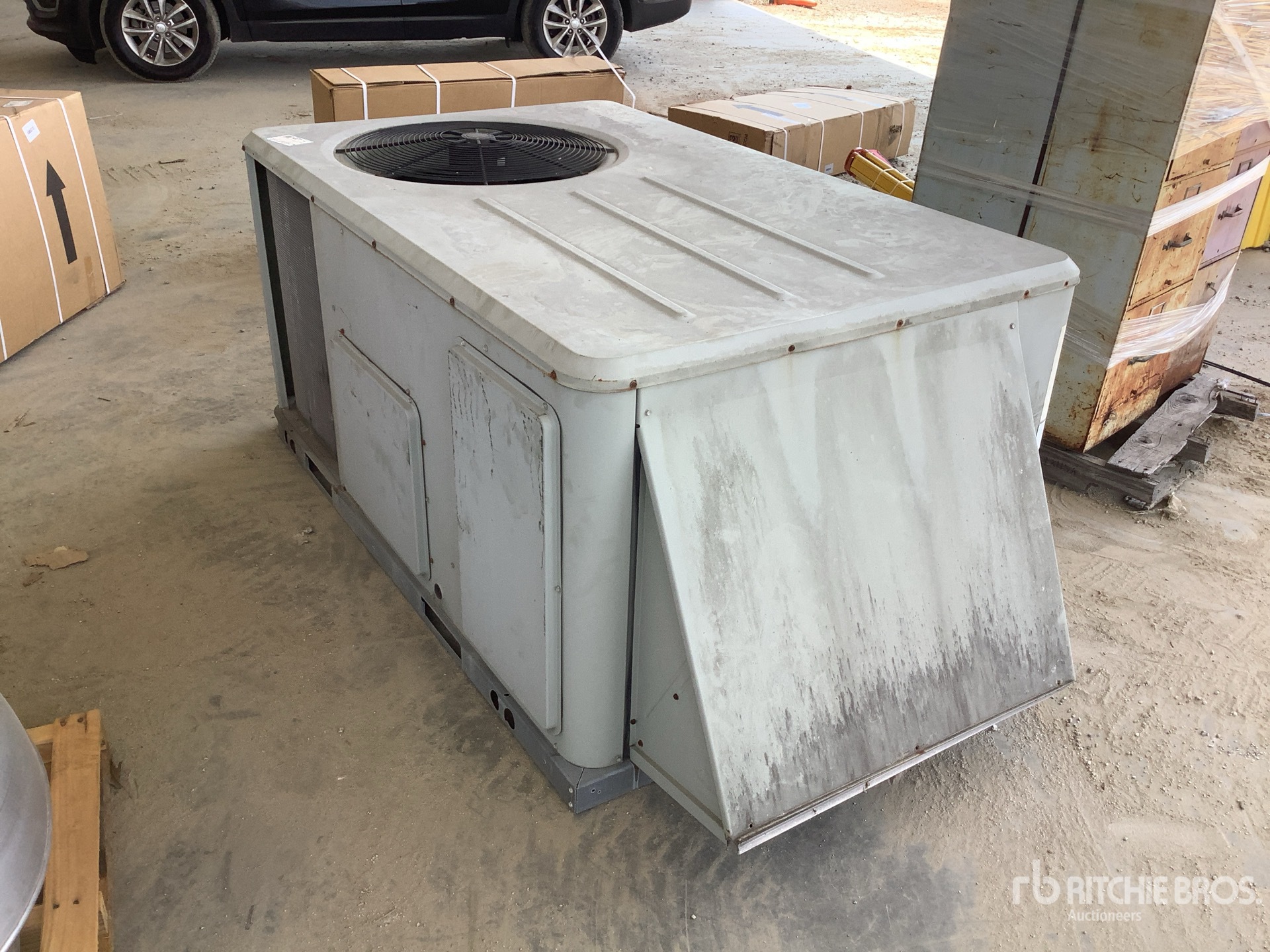 General Appearance with Picture, Right Rear Corner