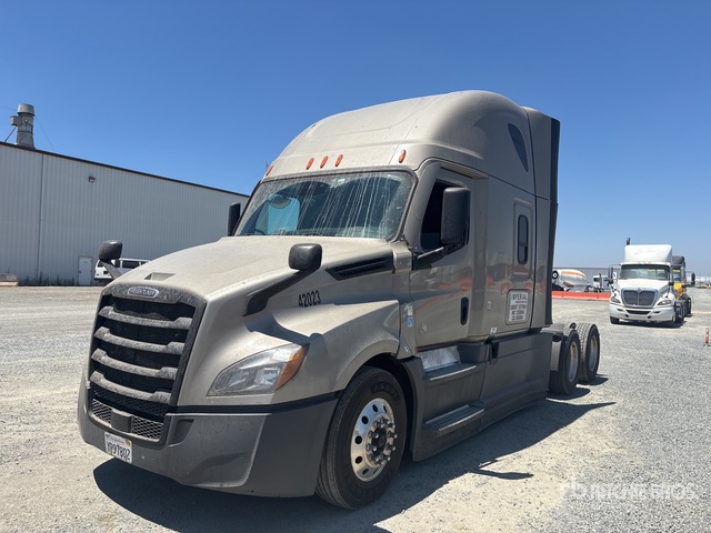 2021 Freightliner Cascadia 126 6x4 T/a Sleeper Truck Tractor