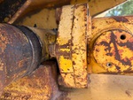 Hydraulics with Thumb Cylinder