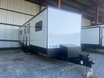 Trailer Chassis with Landing Gear / Tongue Jack