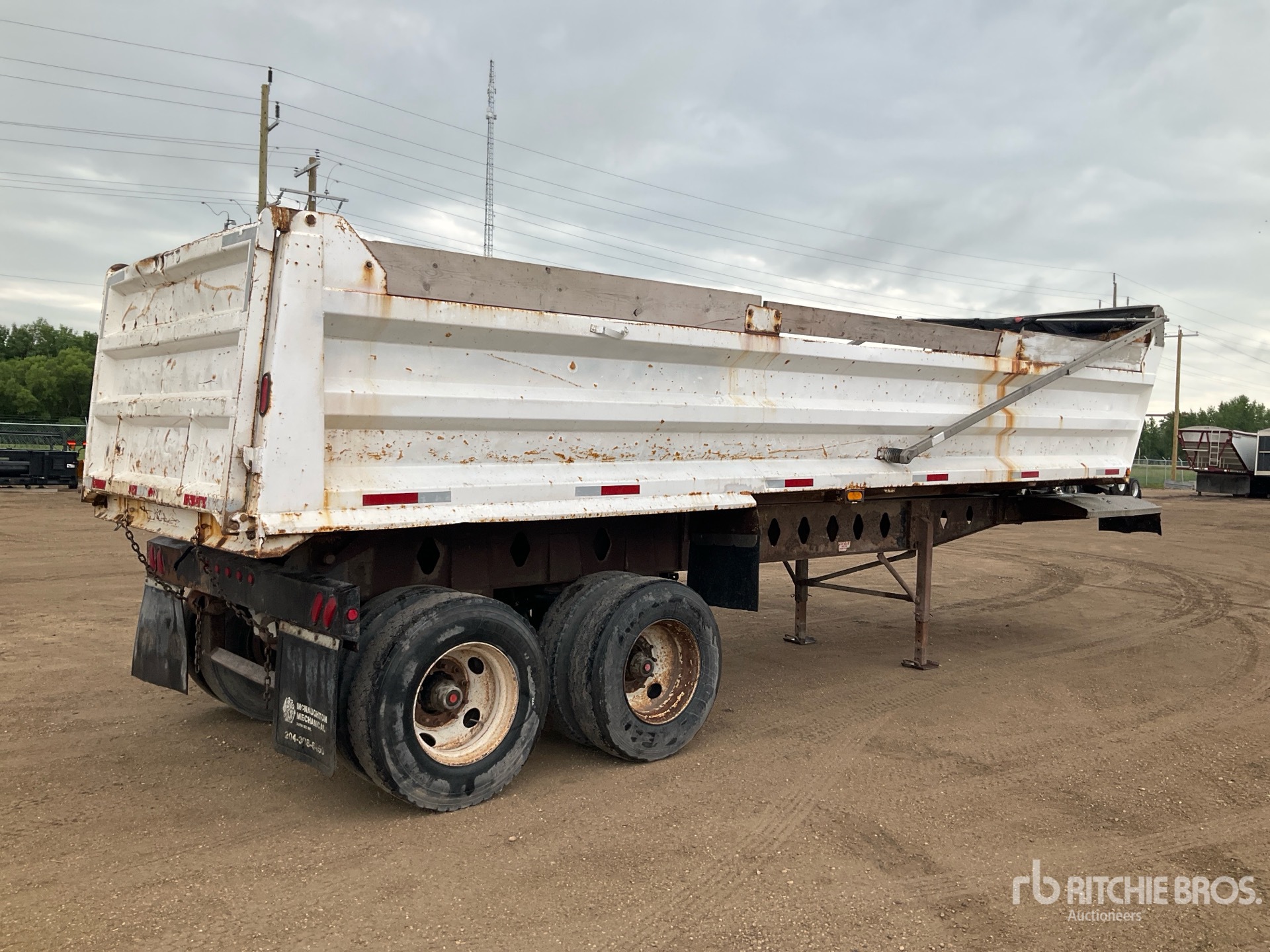 General Appearance with Picture, Right Rear Corner