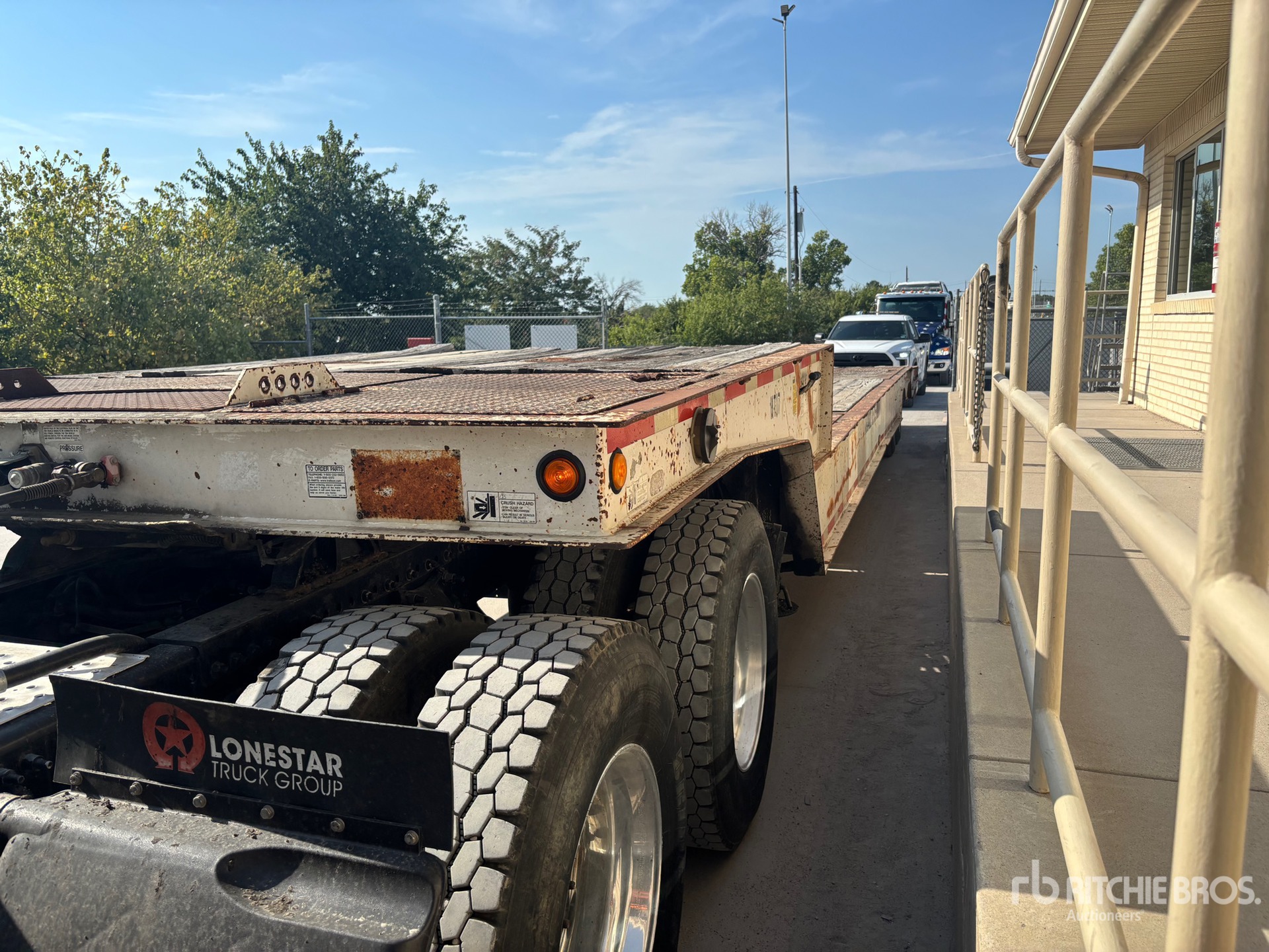 Photo of a 1997 Trail-Eze 48 ft T/A