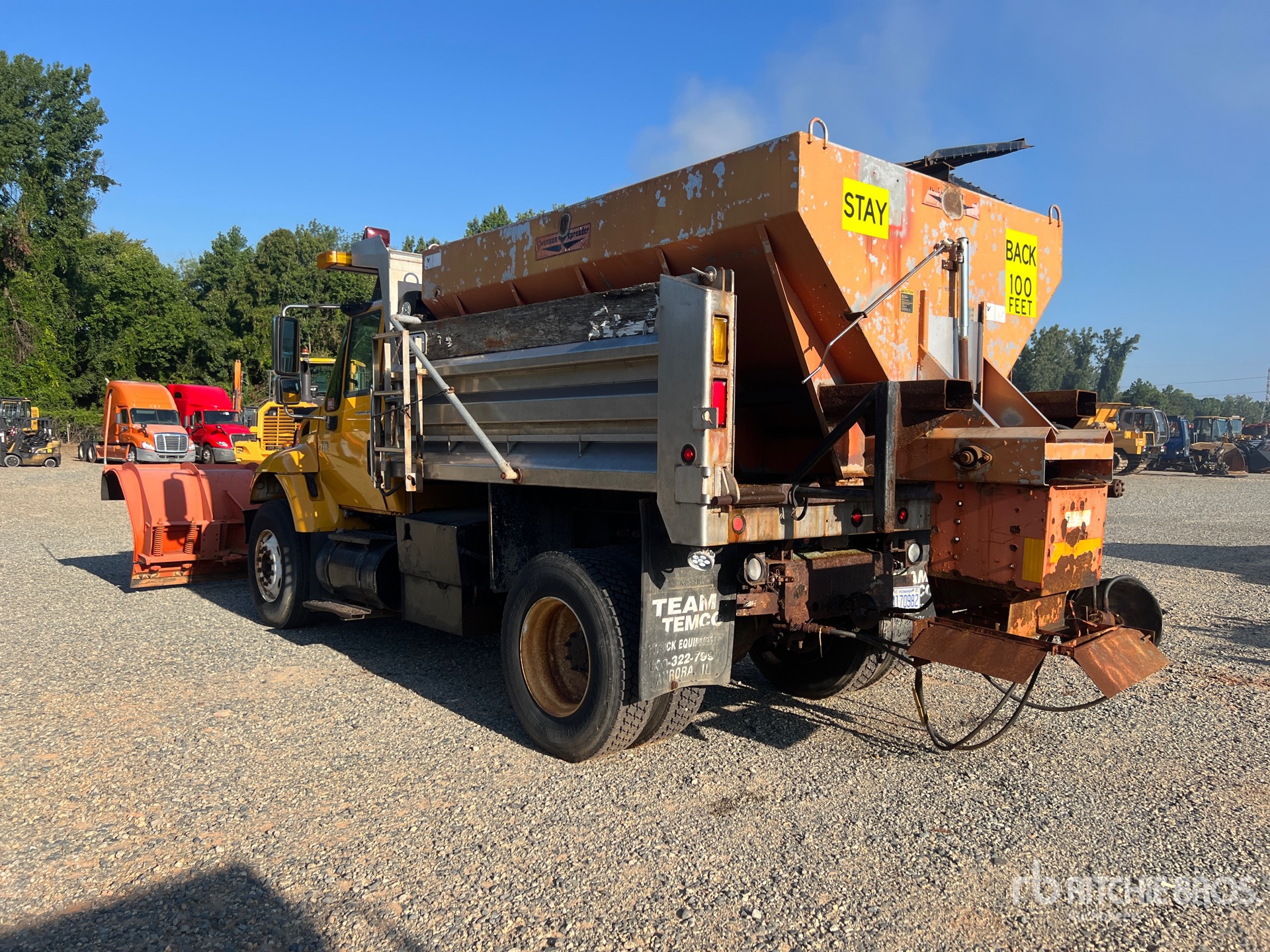 2004 International 7400