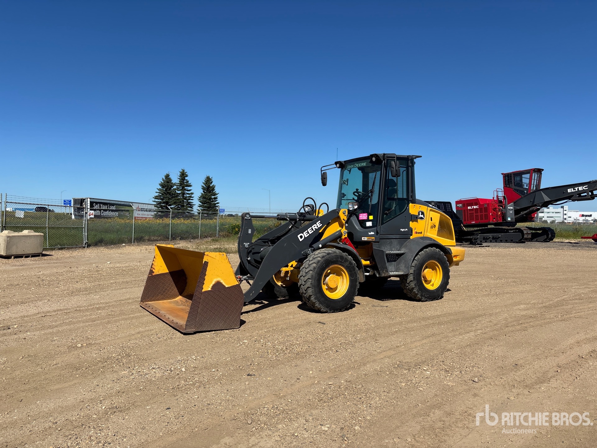 2023 John Deere 324L