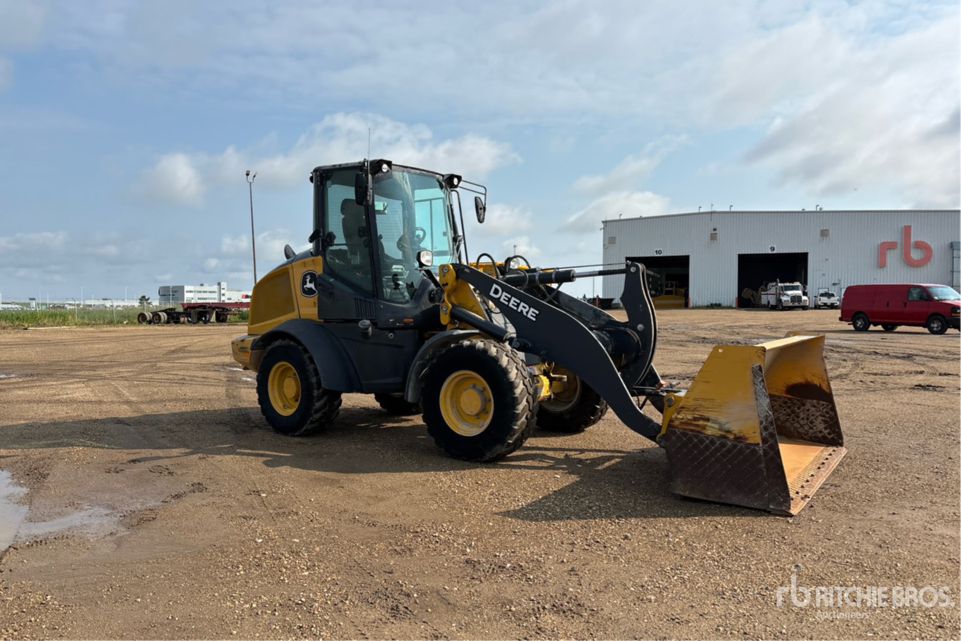 2023 John Deere 324L