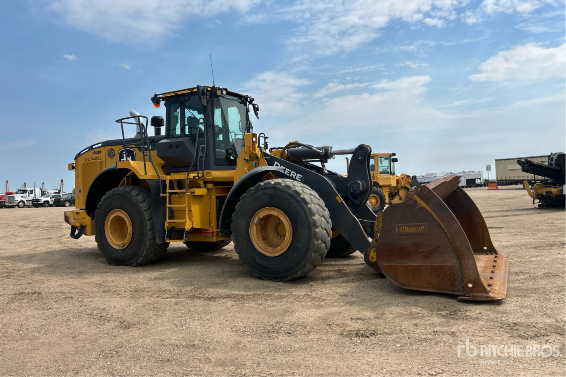 2023 John Deere 744P