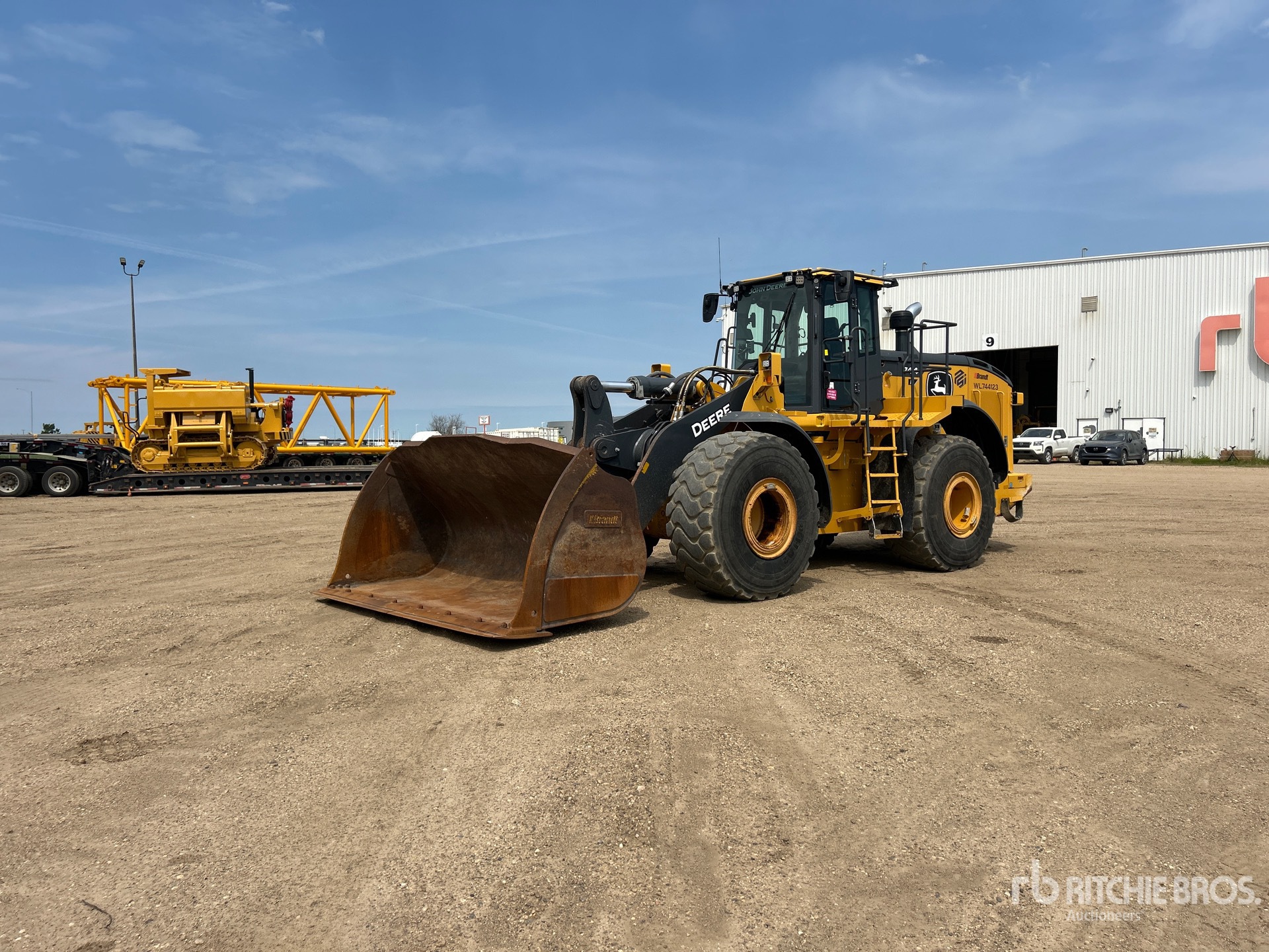 2023 John Deere 744P