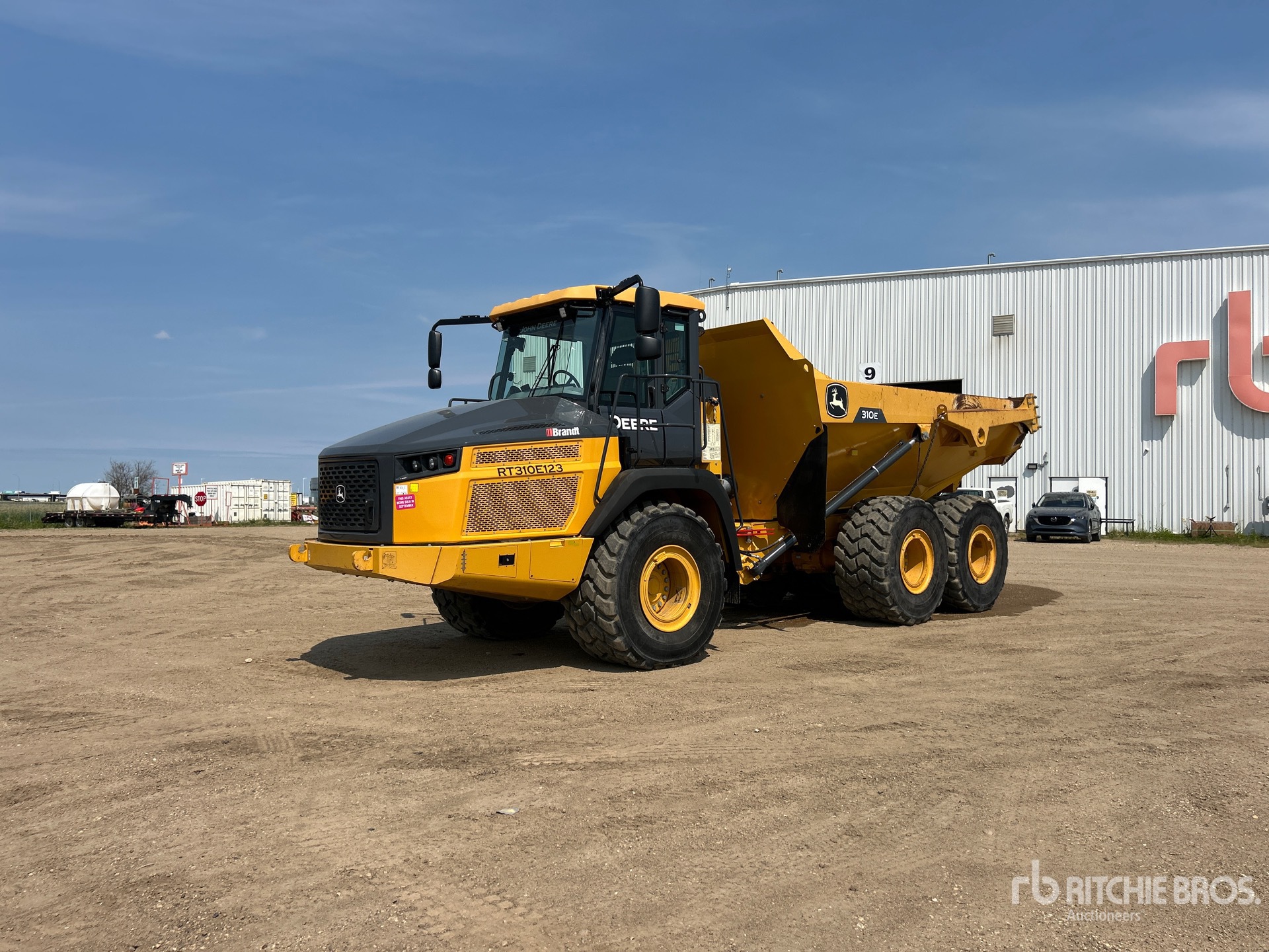 2023 John Deere 310E