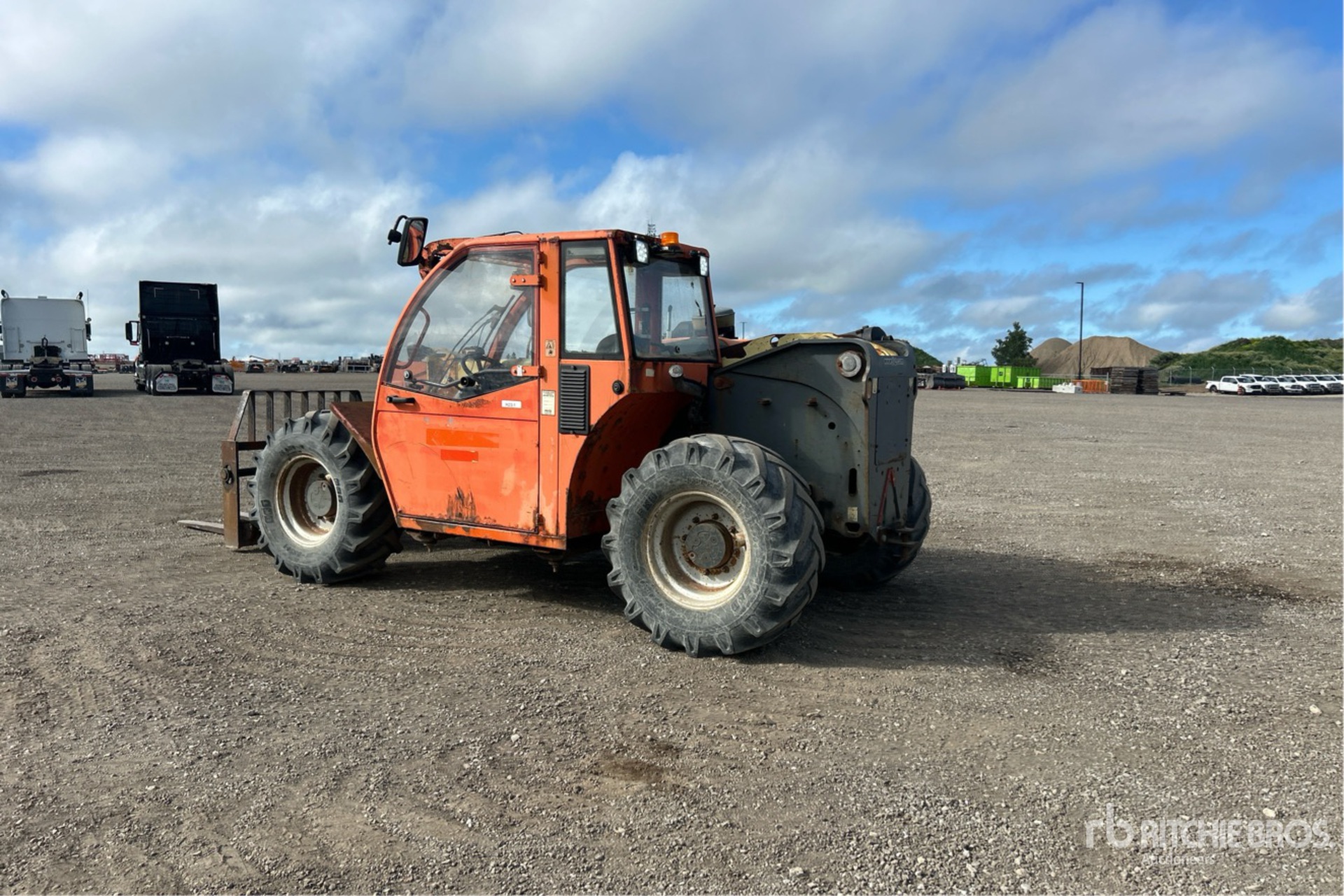 General Appearance with Picture, Left Rear Corner