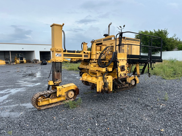 1999 Gomaco GT3200 Curb and Gutter Machine
