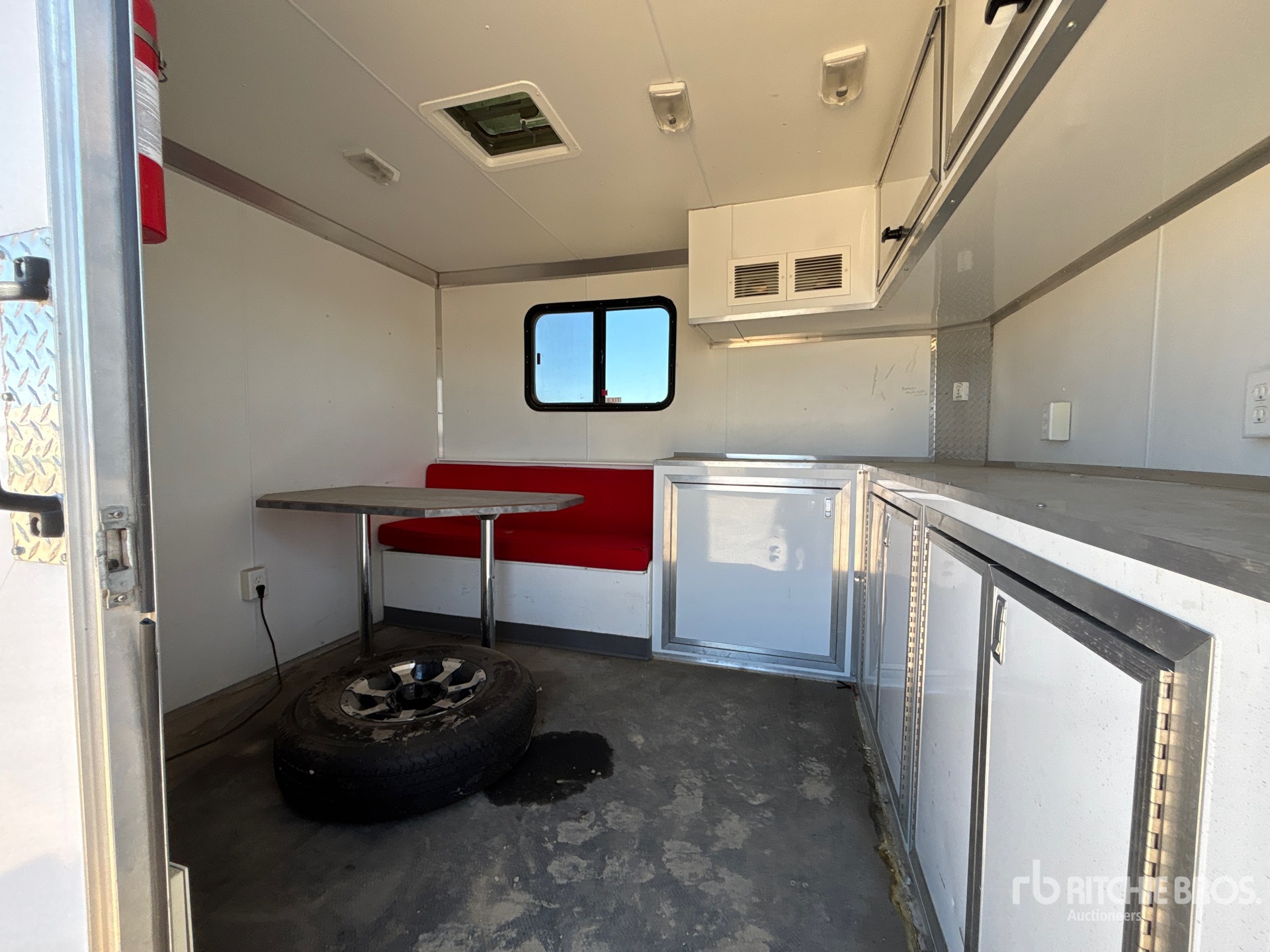 2013 Cargo Pro 26 ft T/A