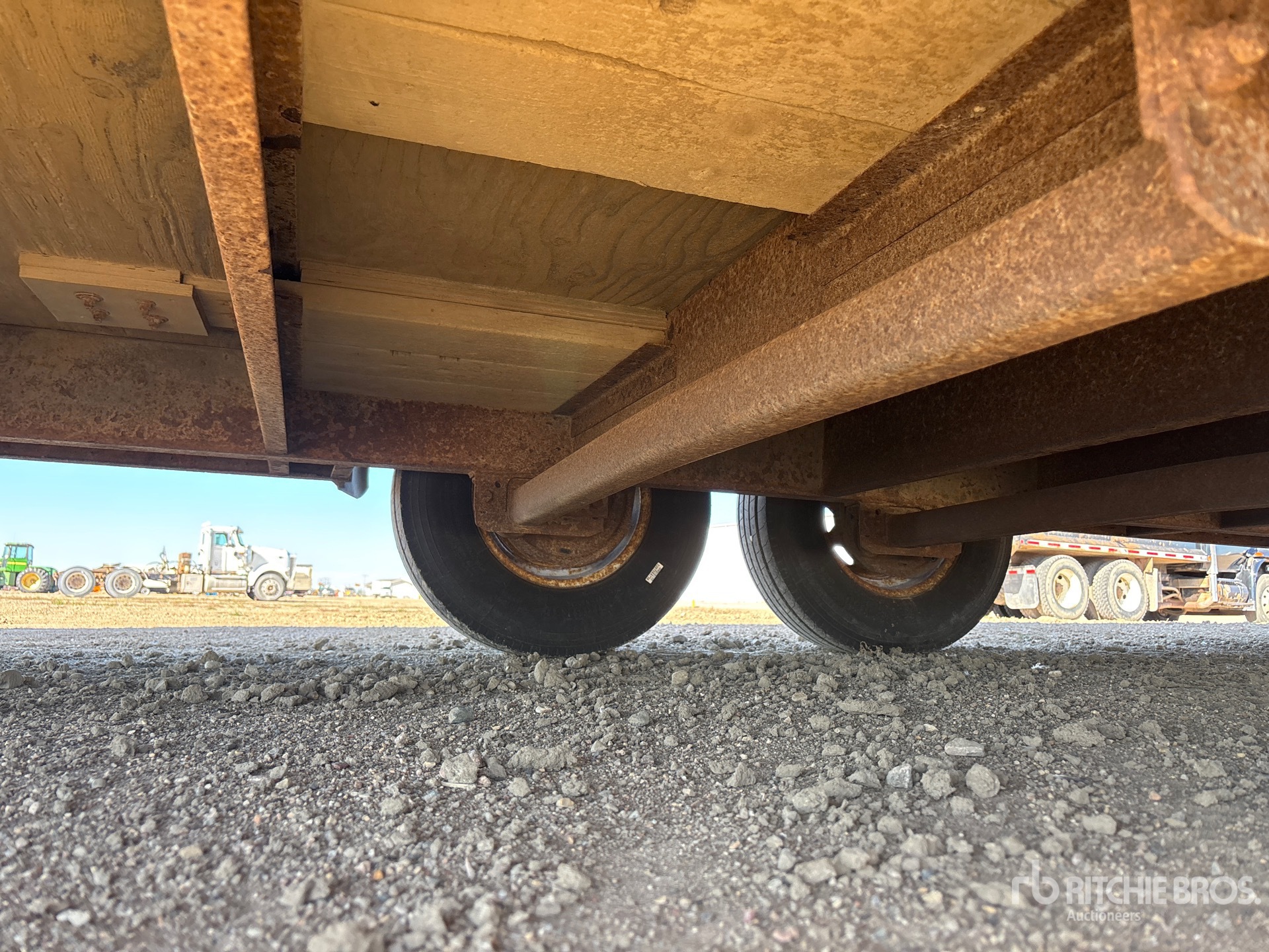 2013 Wells Cargo 28 FT T/A