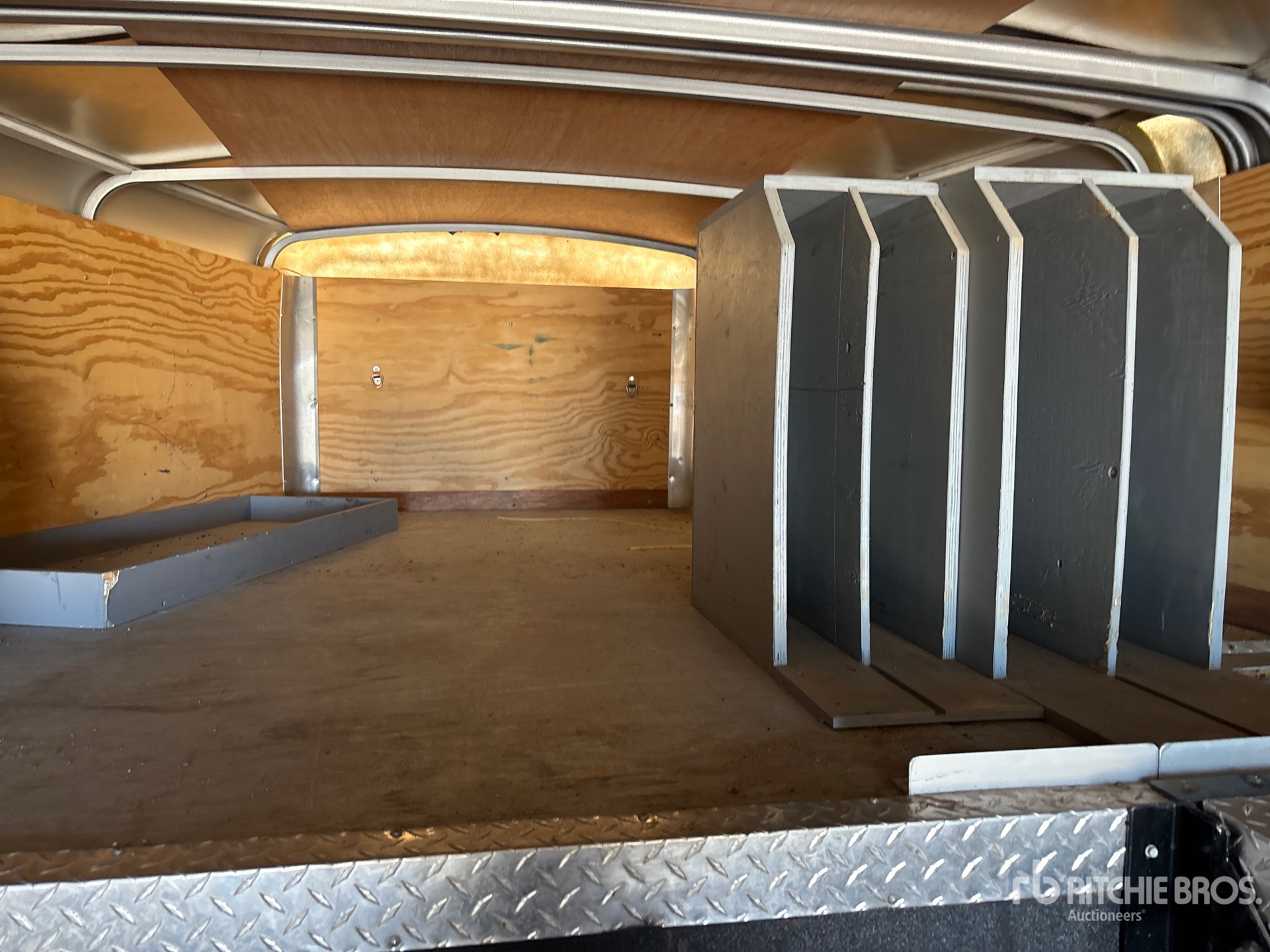 2013 Wells Cargo 28 FT T/A