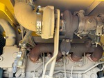 Engine with Auspuffanlage