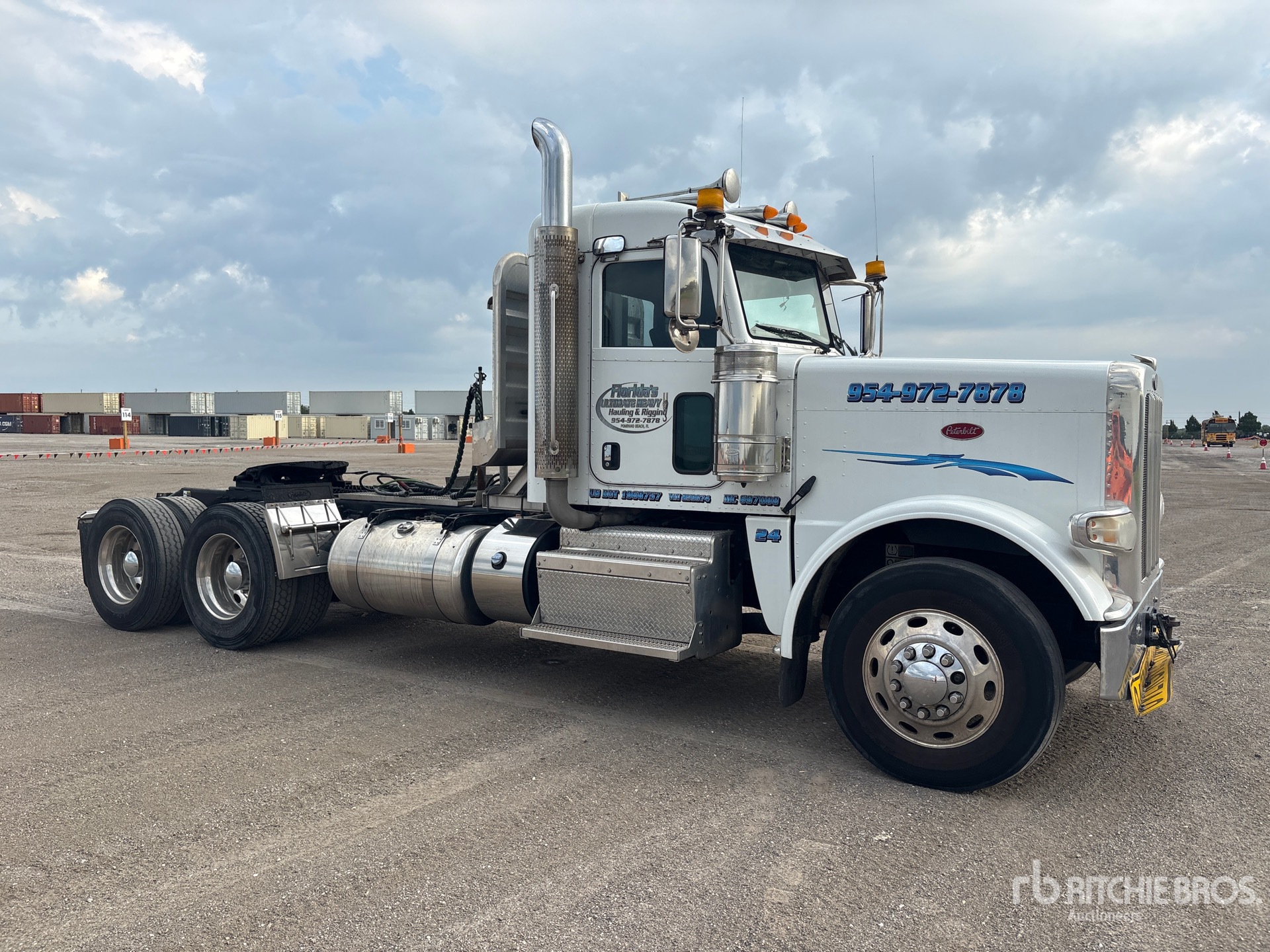 2015 Peterbilt 389