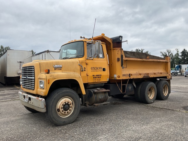 1992 Ford LT8000 6x4 T/A Dump Truck
