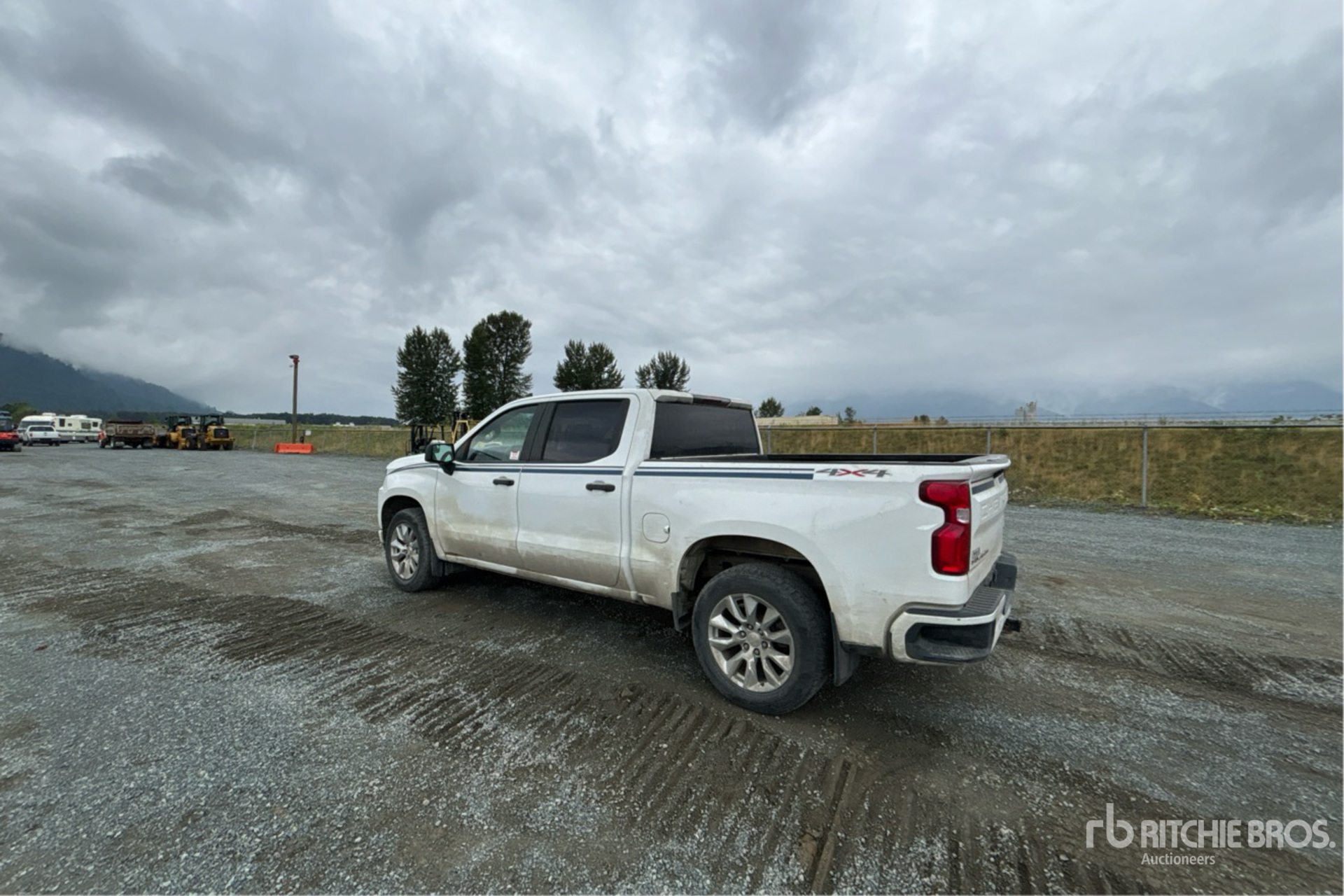 General Appearance with Picture, Left Rear Corner