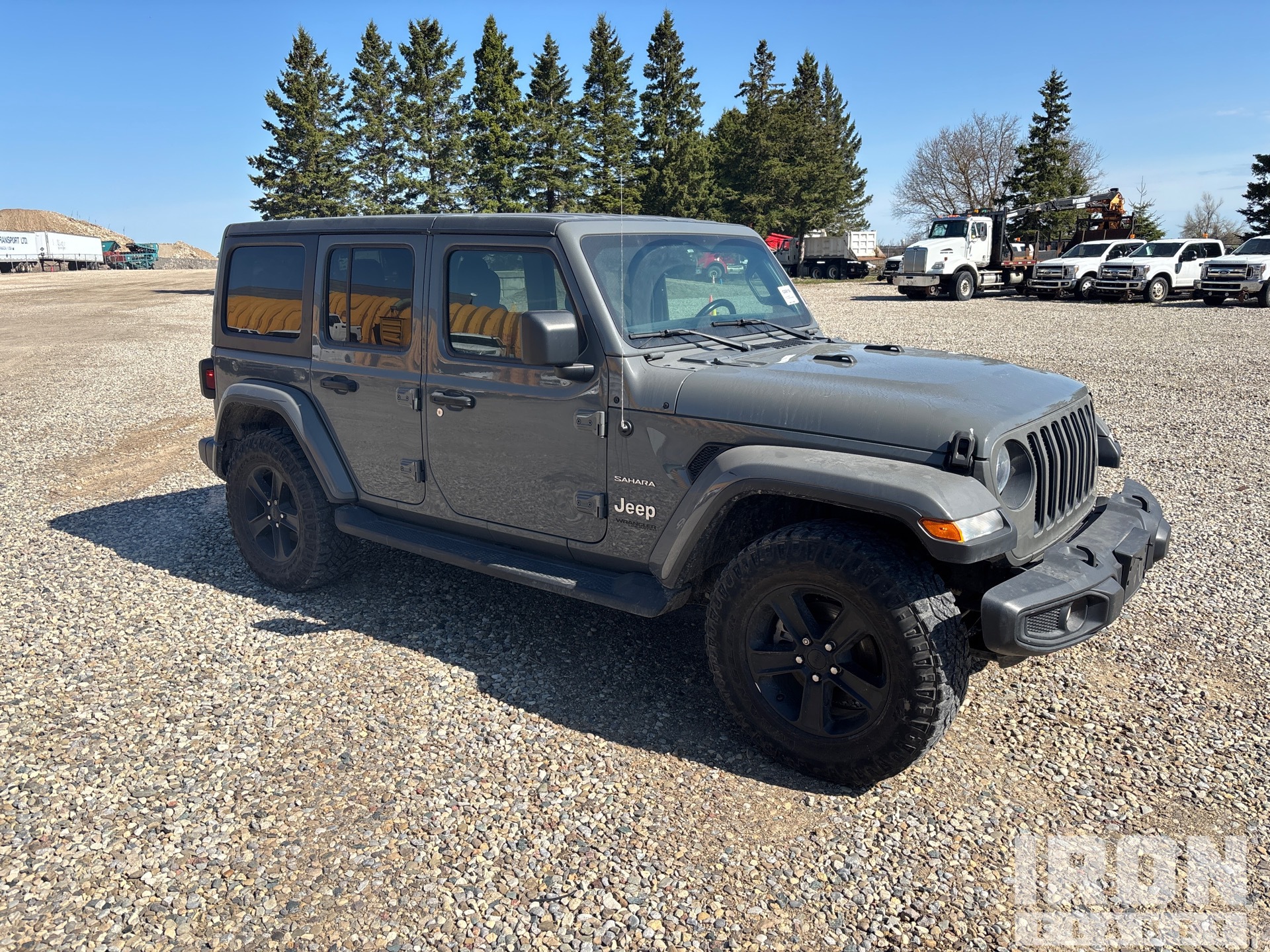 General Appearance with Picture, Right Front Corner