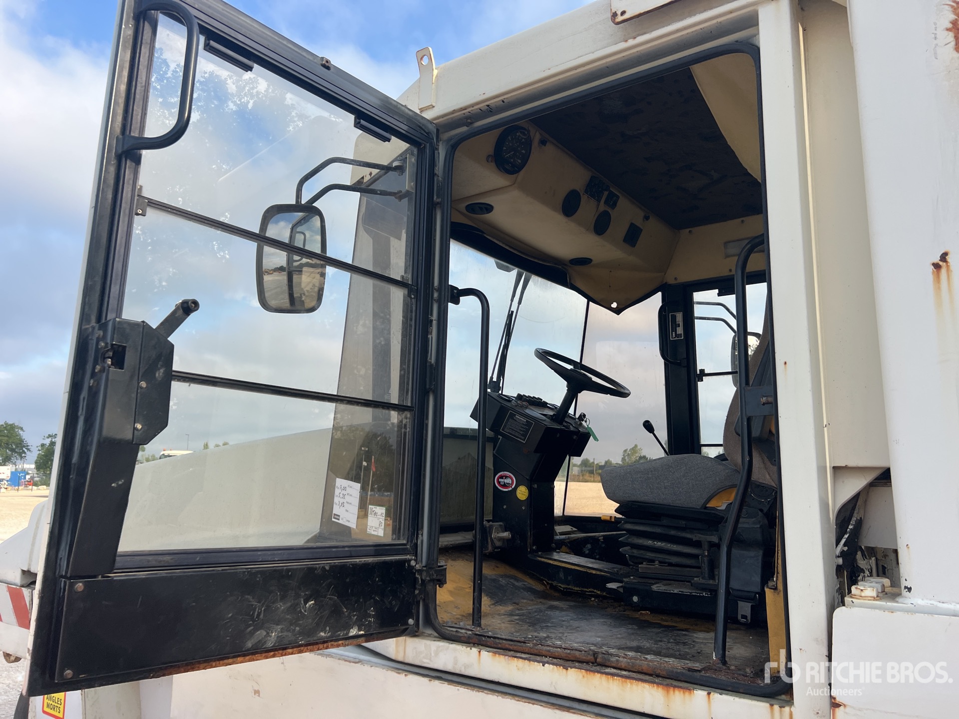1999 Caterpillar PS-300B