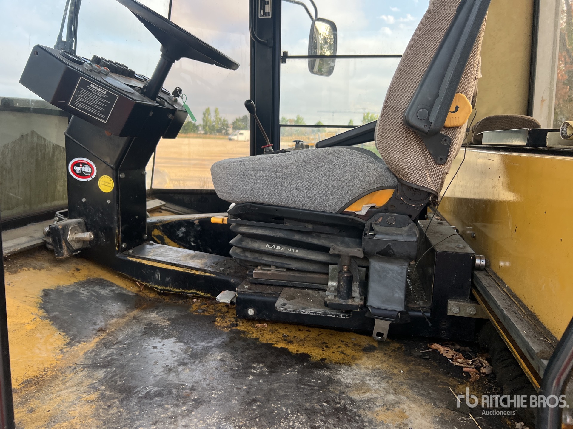 1999 Caterpillar PS-300B