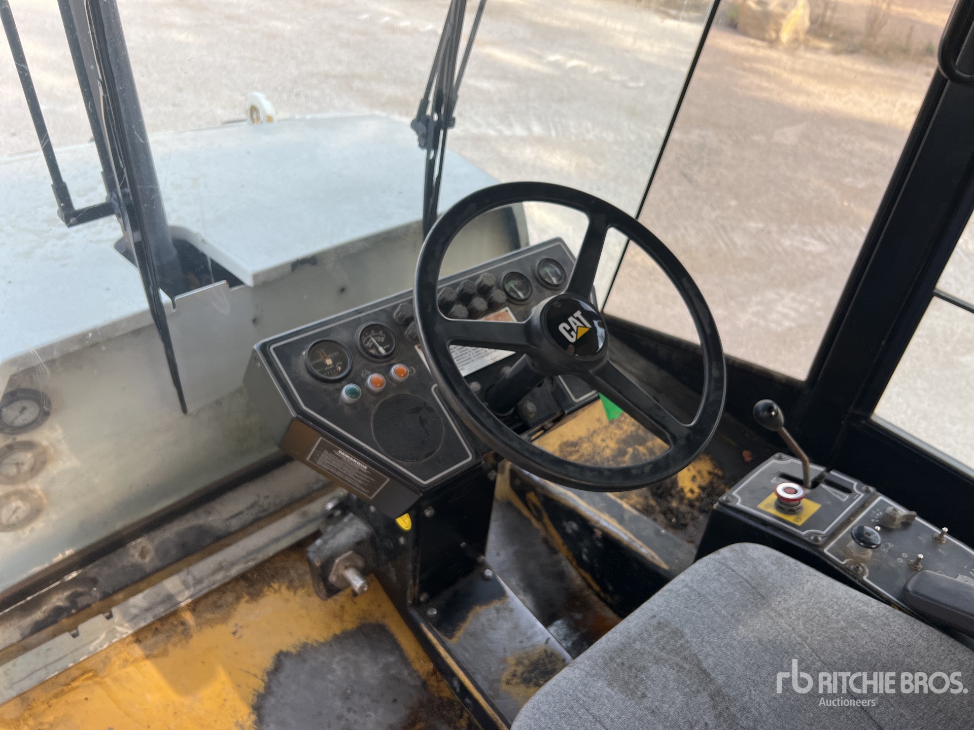 1999 Caterpillar PS-300B