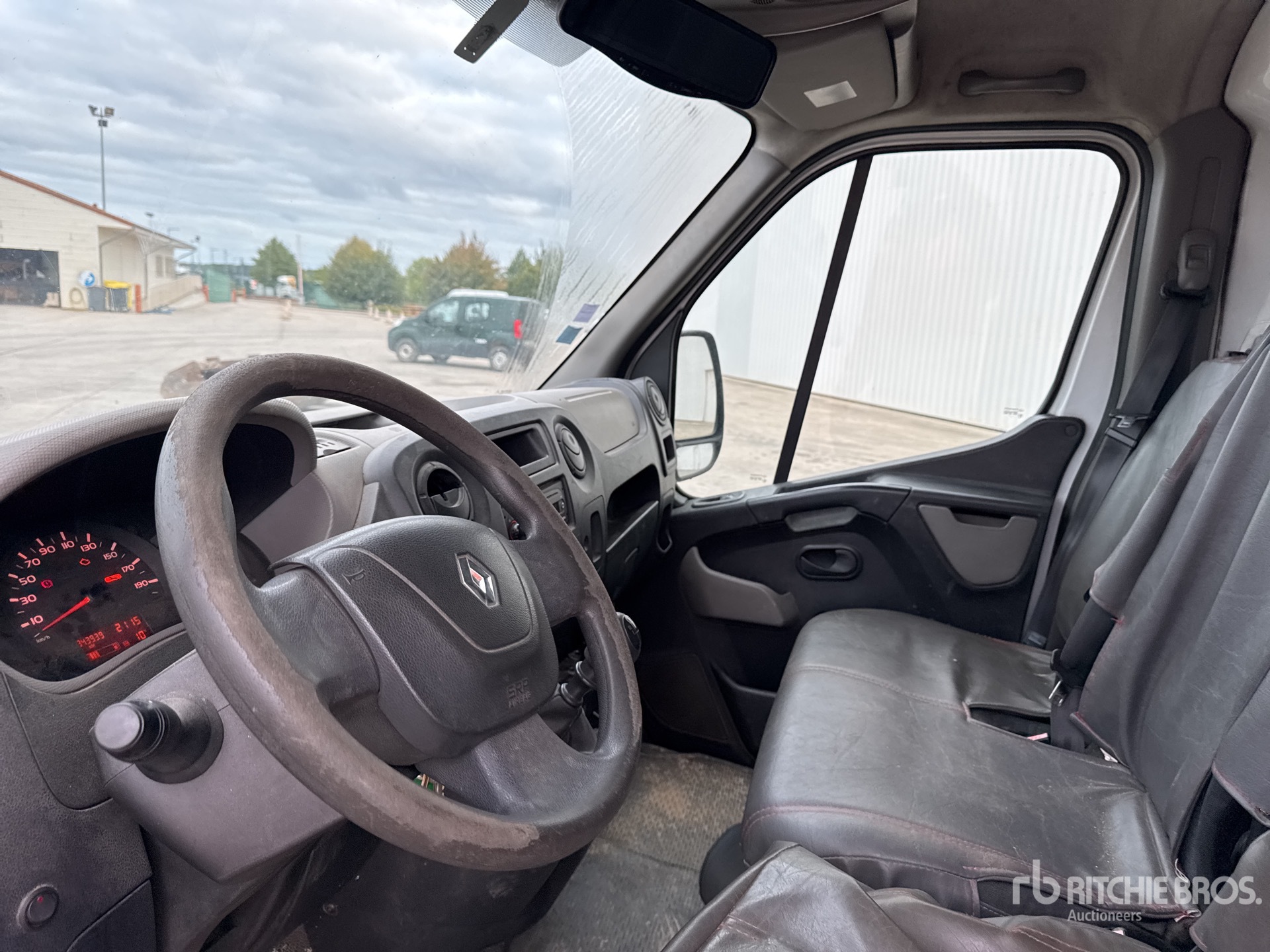 2011 Renault MASTER DCI125